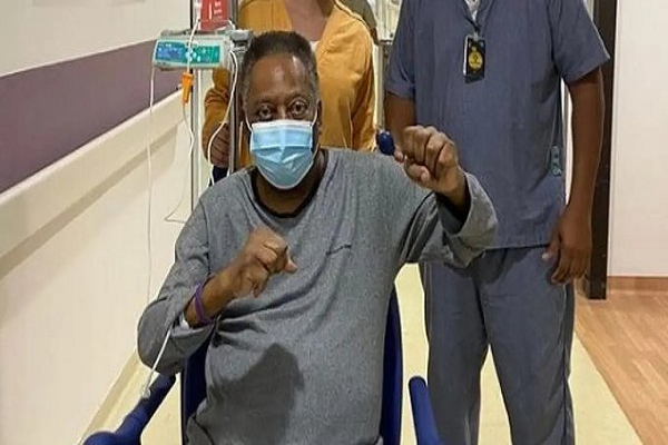 El rey Pelé pasará la Navidad en el hospital: el cáncer sigue avanzando y requiere más cuidados