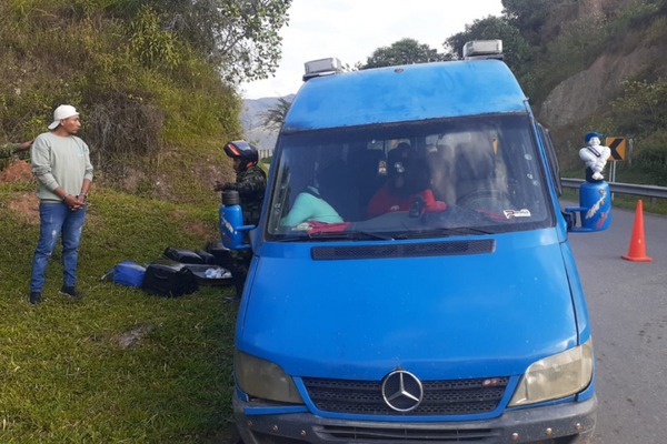 Con 67 kilos de marihuana capturaron a pasajero que se dirigía al Huila