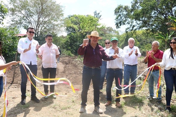 Gigantes recursos del gobierno “Huila Crece” para la capital cacaotera del Huila