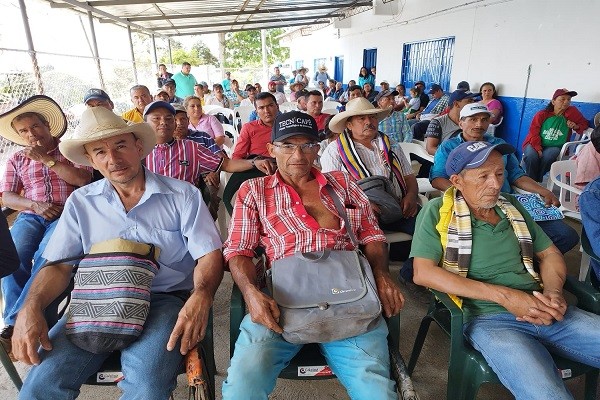 Gobernación del Huila emprendió acciones encaminadas a la formalización de predios en la vereda El Batán de Hobo