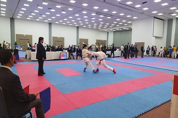 Karate huilense se viste de tricolor