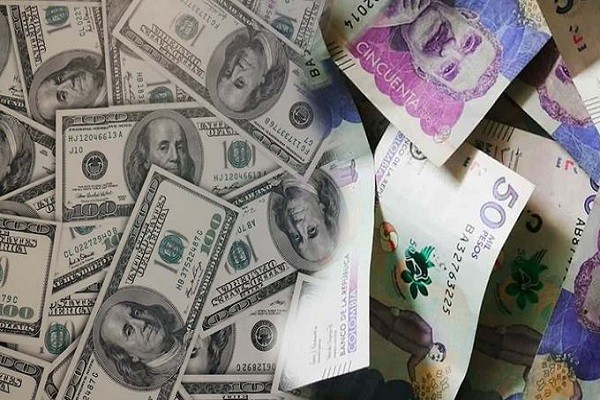 El peso colombiano sigue perdiendo su valor