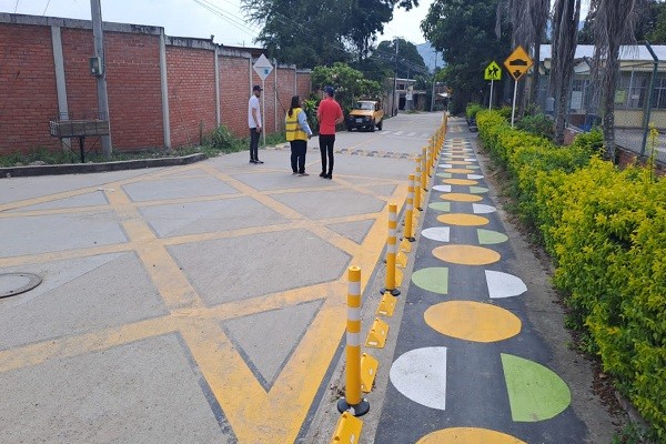 Huila Crece en señalización vial para salvar vidas