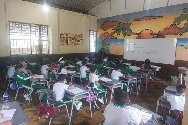 Gobernación llegará a sitios recónditos del Huila con alimentación escolar rural