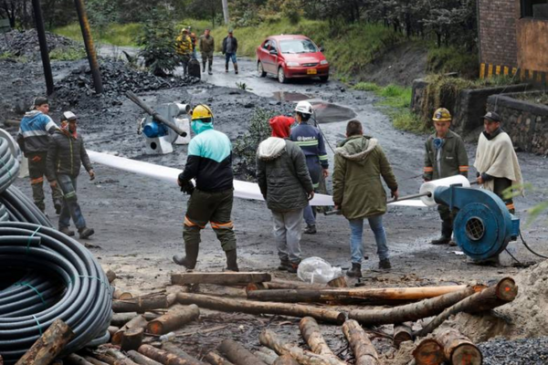 Luto en el Huila por tragedia minera en Cundinamarca