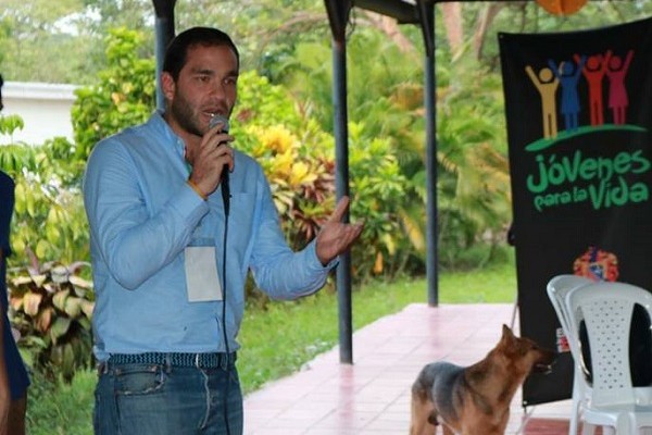 Jorge Andrés Gechem anuncia denuncia penal a fan page por publicaciones