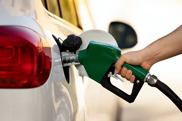 En abril la gasolina volvió a subir $400 y seguirá subiendo para nivelar precios internacionales