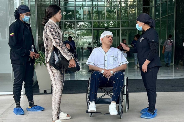 Peter Manjarrés se mantendrá fuera de los escenarios mientras se recupera de una cirugía