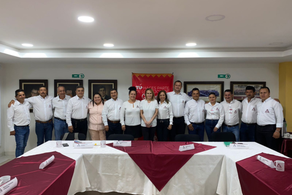 Cafeteros del Huila escuchan a ternados a gerente general de la FNC