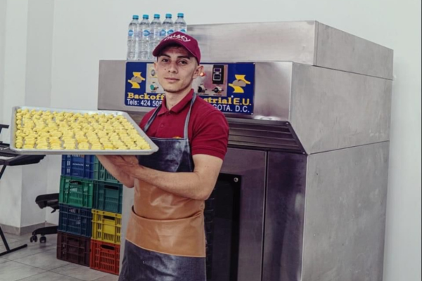 ¿Achiras de sabores? Joven de Pitalito crea empresa innovadora