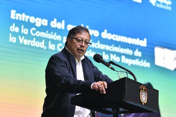 Se realizó la entrega de los archivos de la Comisión de la Verdad, al Presidente Gustavo Petro
