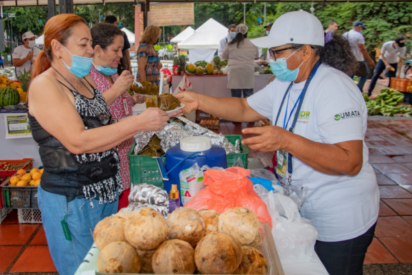 Prográmese y disfrute de los mejores productos del mercado campesino