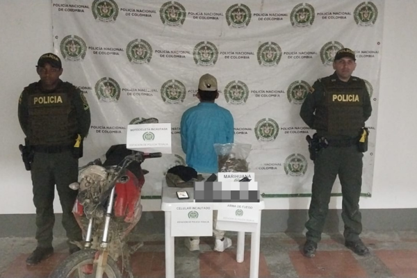 Dos menores capturados con armas y marihuana en Tesalia, Huila