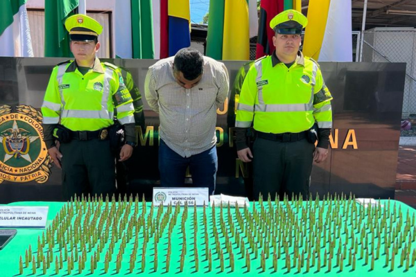 Más de 5 mil cartuchos calibre 5.56 fueron incautados en la vía Neiva, Castilla