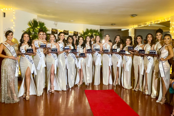 Candidatas al Reinado Nacional del Bambuco recibieron las llaves de Neiva