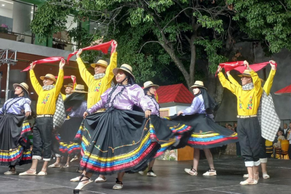 Encuentro Internacional y Nacional de Danzas "Inés García de Durán"