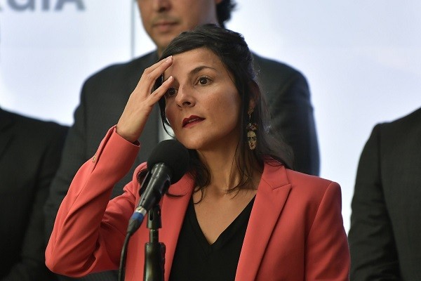 Renunció la ministra Irene Vélez