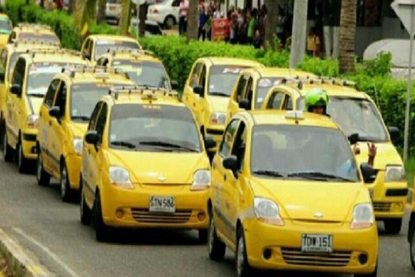 Los taxistas no recibirán descuento sino subsidio, le explicamos