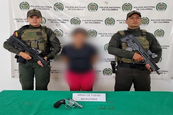 Capturan mujer con arma de fuego ilegal en el municipio de Rivera-Huila