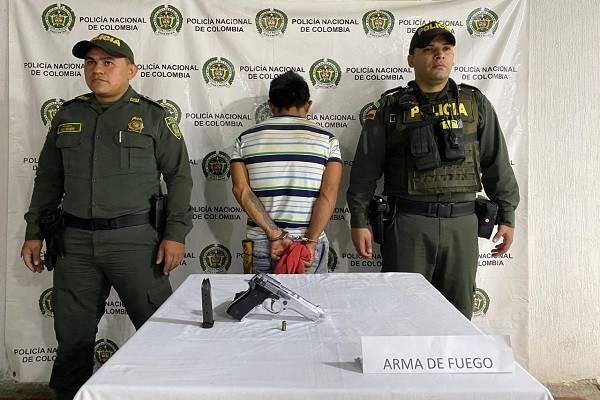 En Palermo es capturado un hombre con un arma ilegal