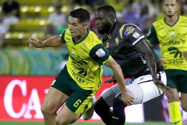 Atlético Huila sigue en la cuerda floja