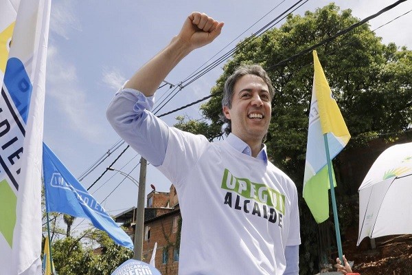 ¿A qué se debe la renuncia Daniel Quintero?