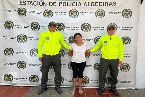 “cuidadora” vendió la virginidad de menor de edad