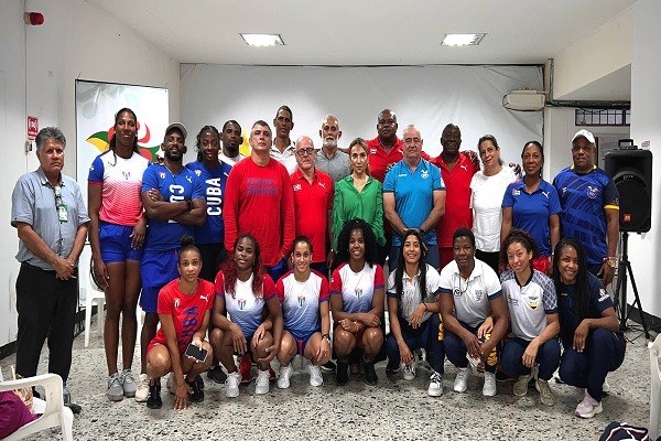 Luchadores internacionales se preparan en Neiva junto a deportistas nacionales