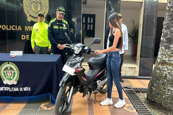Recuperación de motocicleta y celular en la ciudad de Neiva