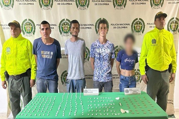 Tres hombres y una mujer capturados por venta de estupefacientes en Neiva