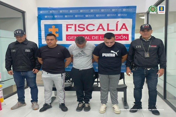 Casa por cárcel a policías extorsionistas en Neiva