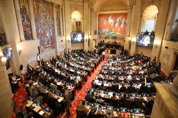 Avanza reforma de salud, con aprobación de 15 artículos más