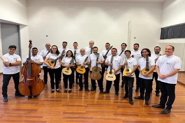 Concierto de la estudiantina regional del alto magdalena en Pitalito