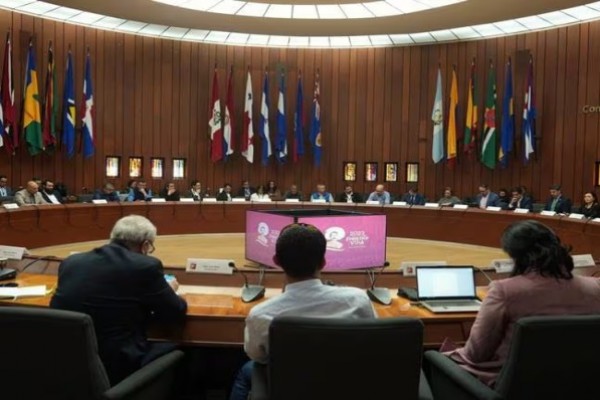 Eln se comprometió a suspender los secuestros en el país