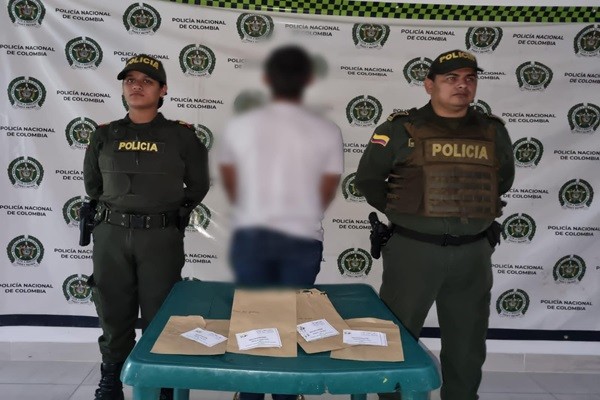 Menor de edad fue capturado con panfletos intimidatorios