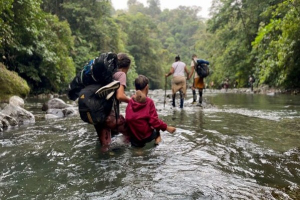 Continúa el incremento de migrantes en la selva del Darién