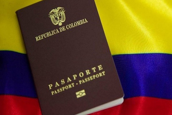 La novela de los pasaportes en Colombia. ¿A quién creerle?