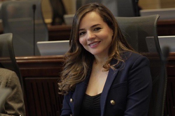 Luz Pastrana, nueva Representante por el Huila en la Cámara