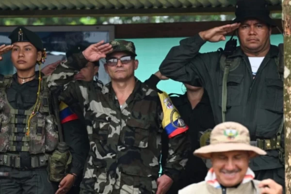 Gobierno ordena operaciones militares contra Iván Mordisco
