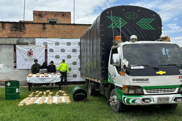 Cargamento de marihuana era transportado en camión por vías del Huila