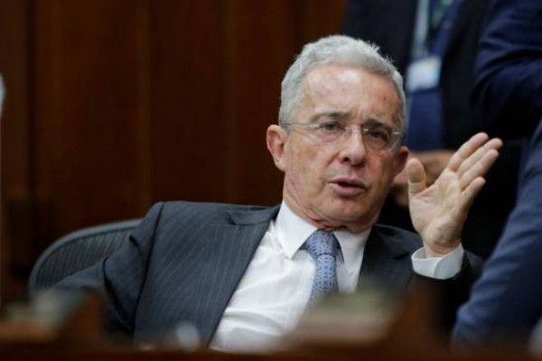 Fiscalía desempolva proceso judicial contra Álvaro Uribe Vélez