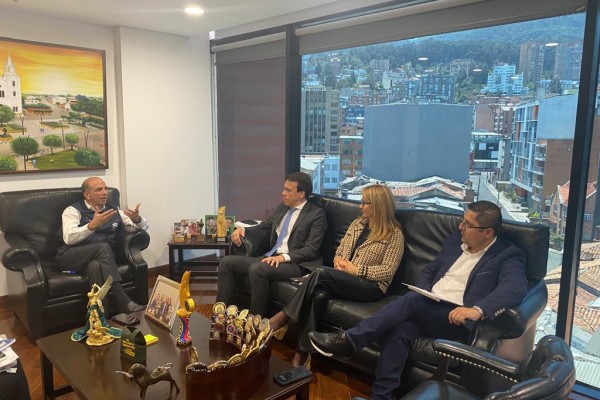 Defensoría hace seguimiento para la garantía de derechos ante intervención de EPS Sanitas