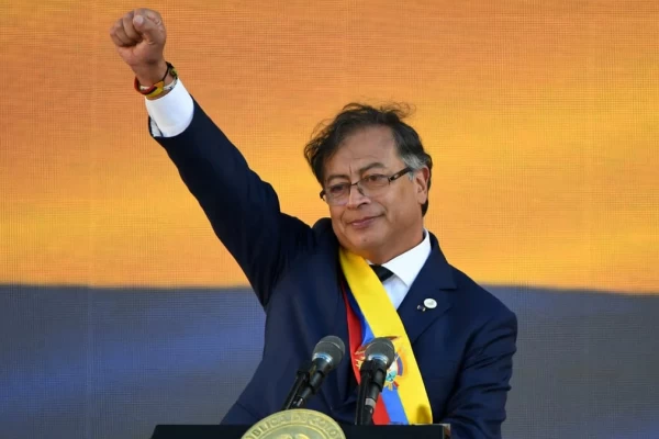 CNE formularía cargos al presidente Gustavo Petro