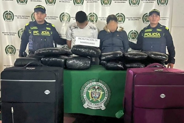 Llevaban maletas de viaje repletas de marihuana
