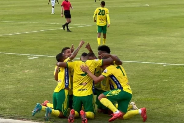 Atlético Huila se despidió derrotando a Tigres FC
