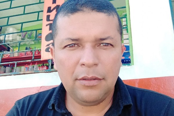 Millonaria recompensa por asesinos de profesor en Pitalito
