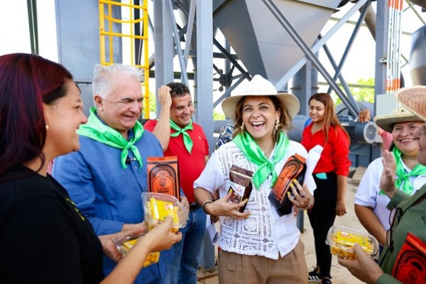 La Ministra de Agricultura Jhenifer Mojica Flórez, estuvo en el Huila