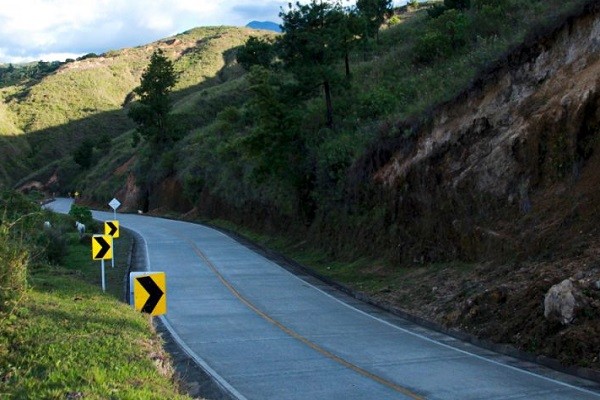 Si hay plata para vías en el Huila