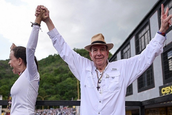 Venezuela tiene atento al mundo sobre su futuro político