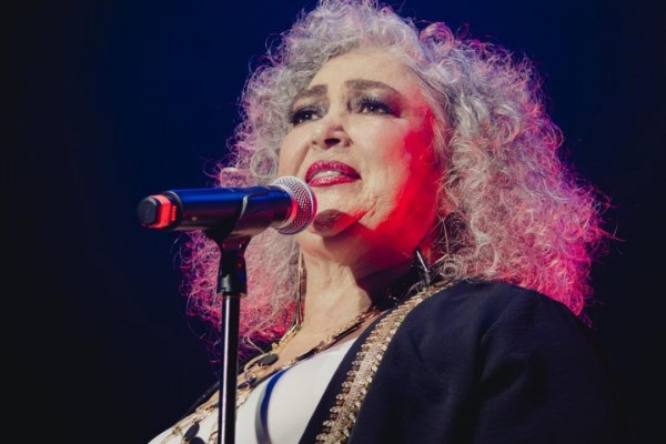 ¡Vergonzoso! Roban la maleta de Amanda Miguel en Medellín